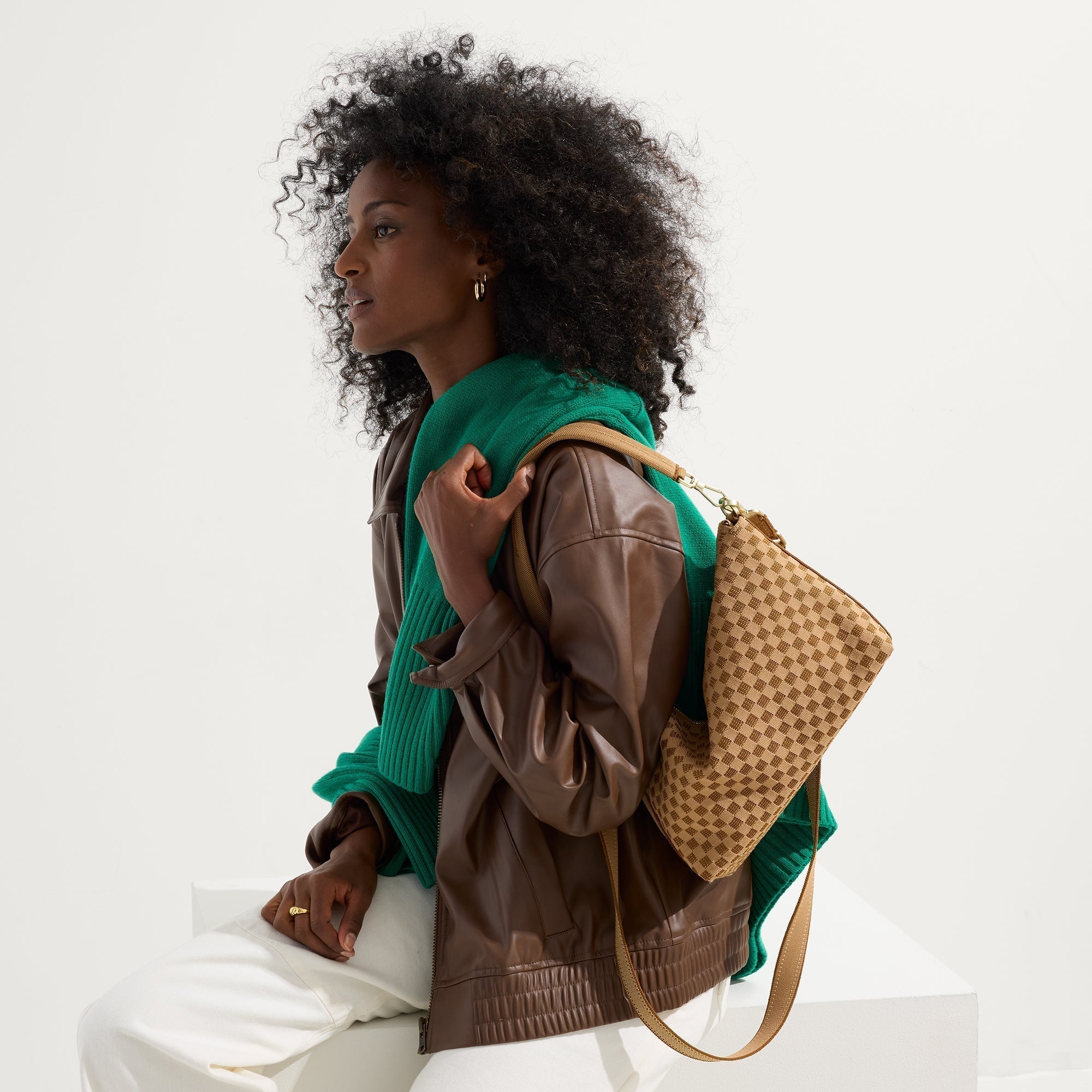 The Daily Crossbody - Hazelnut