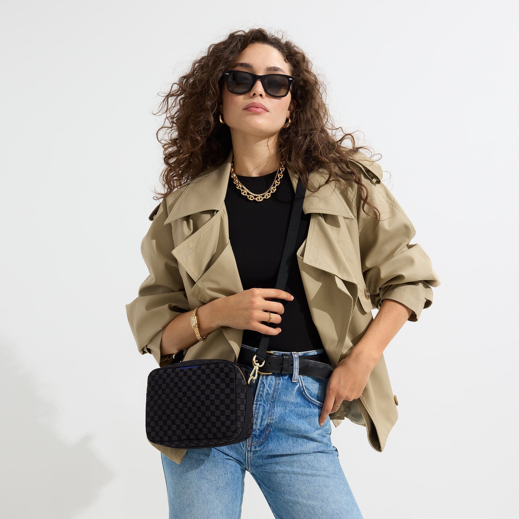 The Crossbody Camera Bag - Black Sand